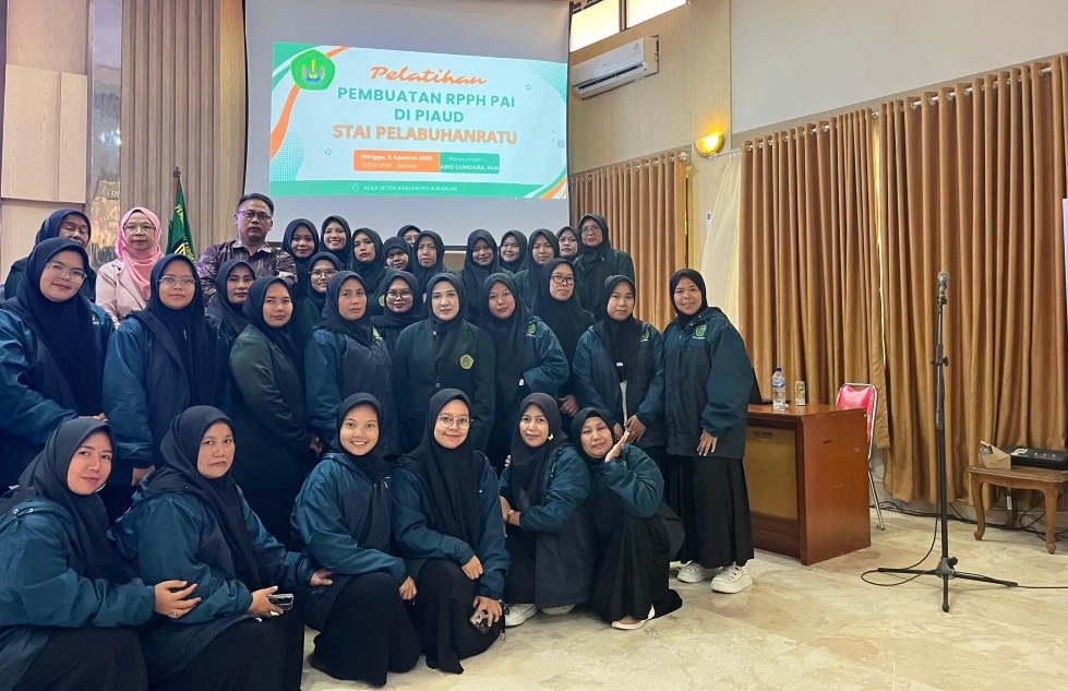 Mencetak Guru PAUD yang Profesional, Kaprodi PIAUD STAI Pelabuhan Ratu adakan Pelatihan Pembuatan RPPH Tahun 2025